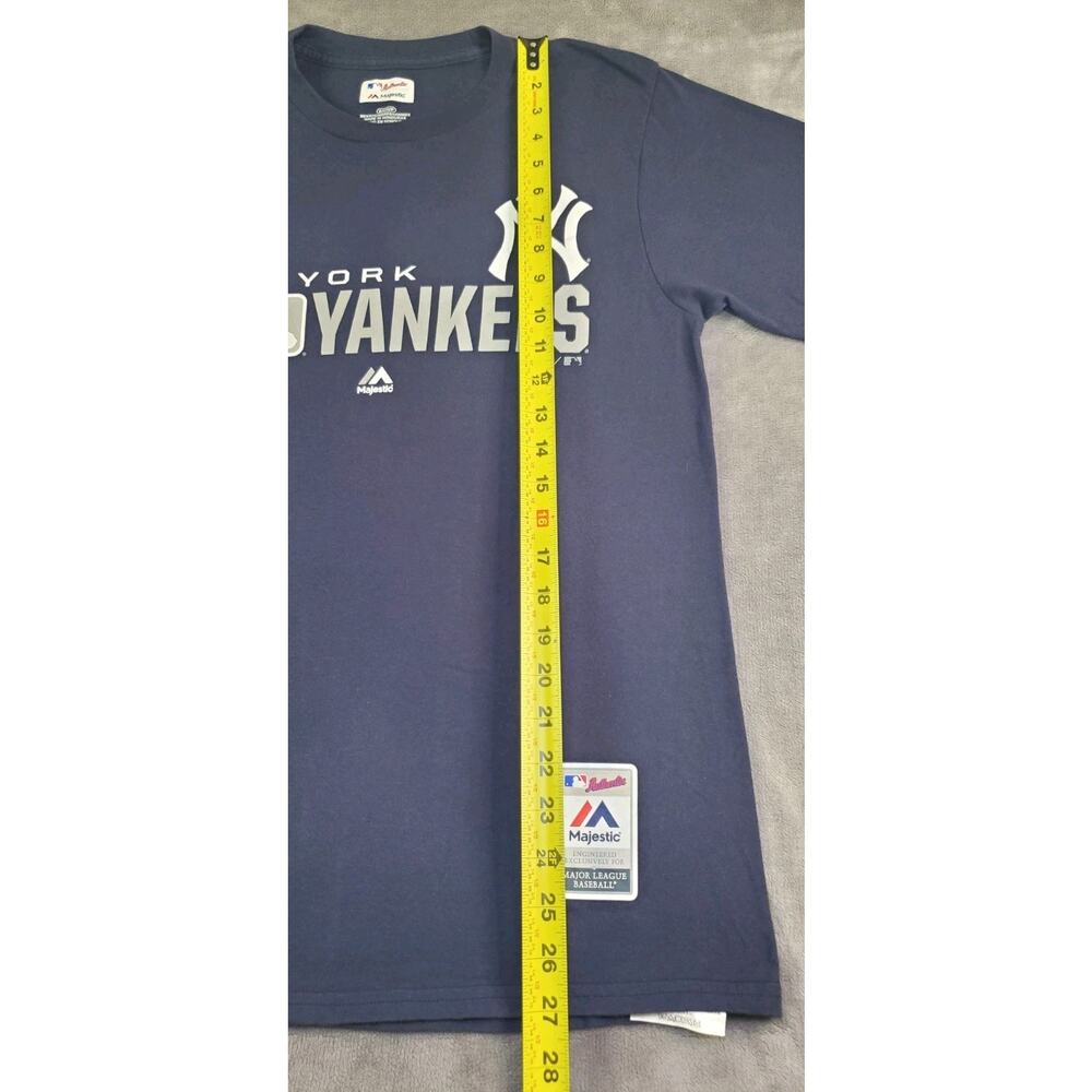 Majestic Men's NY Yankees T-shirt Sz S Blue Authentic Collection C30-68 - Picture 2 of 9